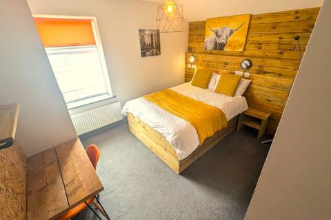 1 bedroom in a house share to rent, Room 6