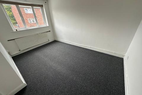 2 bedroom flat to rent, Manor Park E12