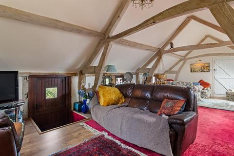 undefined, Hop Pickers, Priors Court, Aylton, Ledbury, Herefordshire, HR8 2QE