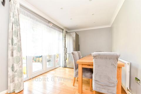 3 bedroom terraced house for sale, Sandcross Lane, Reigate RH2