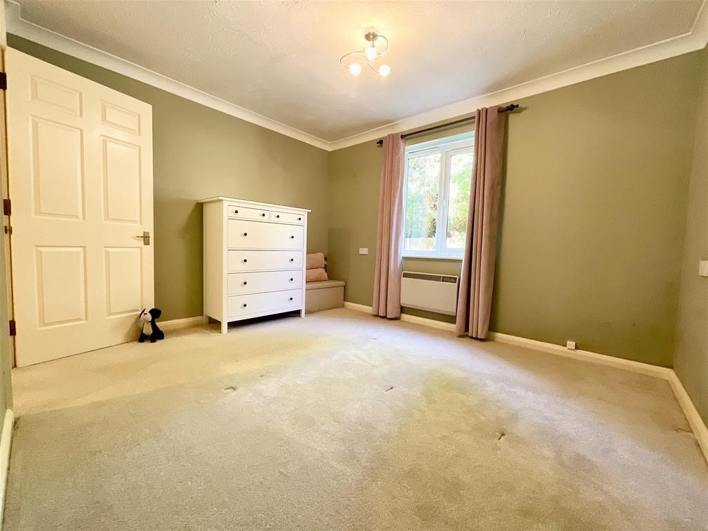 Bedroom 05/25