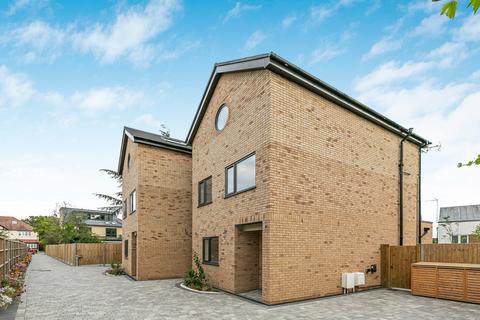3 bedroom detached house for sale, Grand Drive, London, SW20