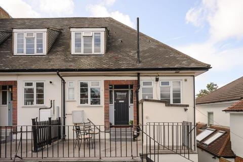 3 bedroom maisonette for sale, Coombe Lane, London SW20