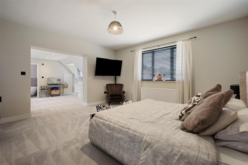 Principal bedroom