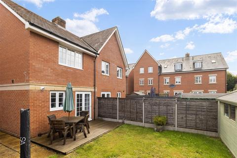 2 Akehurst Close, Hellingly, Hailsham, BN27 4DB