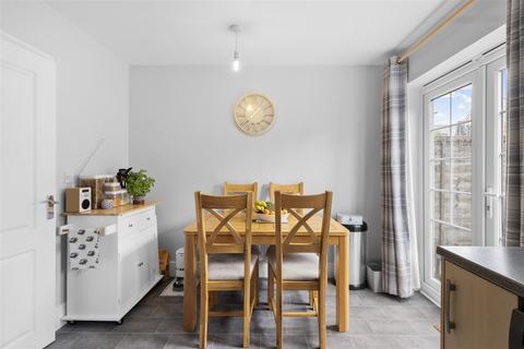 2 Akehurst Close, Hellingly, Hailsham, BN27 4DB