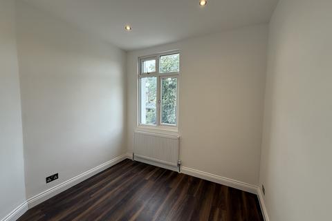 3 bedroom maisonette to rent, Burnley Road