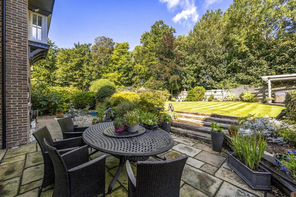 First Avenue 81 R Luff-034.JPG