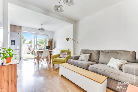 undefined, Pembroke Road,, London, N13