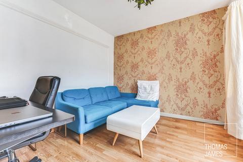 undefined, Pembroke Road,, London, N13