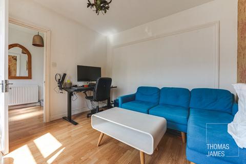 undefined, Pembroke Road,, London, N13