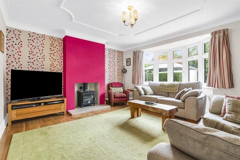 4 bedroom detached house for sale, Stevenage Road, Walkern, Stevenage
