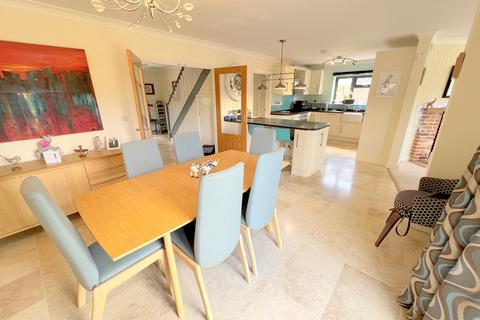 undefined, York Avenue, New Milton, Hampshire. BH25 6BT