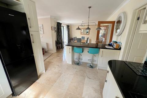 undefined, York Avenue, New Milton, Hampshire. BH25 6BT