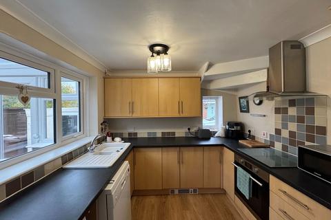 3 bedroom semi-detached house for sale, Staplehurst, Kent