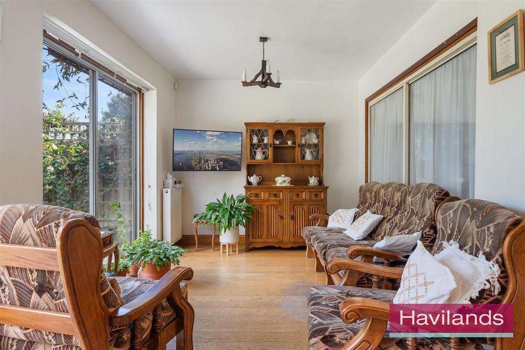 Lowther Drive EN2-17.jpg
