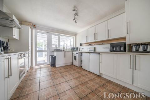 17 Masons Drive, Necton, Swaffham, PE37 8EE