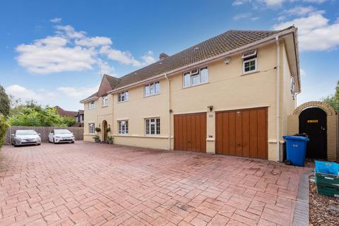 undefined, Braywick Road, Maidenhead SL6