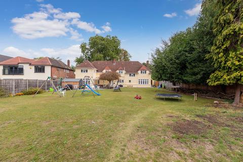 undefined, Braywick Road, Maidenhead SL6