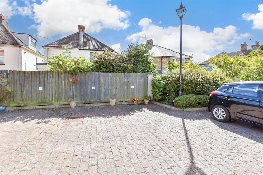Driveway/Parking