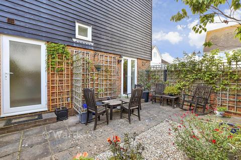 undefined, Newmans Close, Hythe CT21