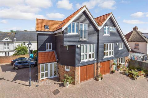 undefined, Newmans Close, Hythe CT21