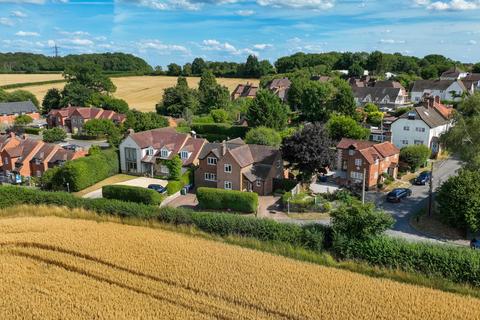 4 bedroom detached house for sale, Whielden Lane, Winchmore Hill, Amersham, Buckinghamshire, HP7