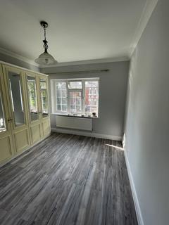 undefined, Hounslow, Greater London TW3
