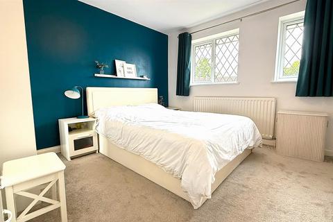 6 Cookes Croft, Birmingham, B31 3XR