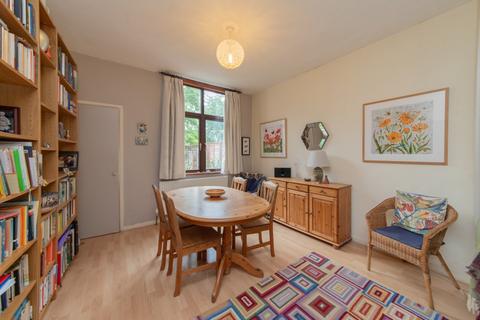 undefined, SQUIRES LANE, FINCHLEY, N3