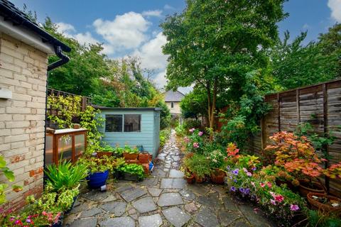 undefined, SQUIRES LANE, FINCHLEY, N3