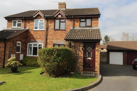3 bedroom semi-detached house to rent, Buchanan Court, Borehamwood WD6