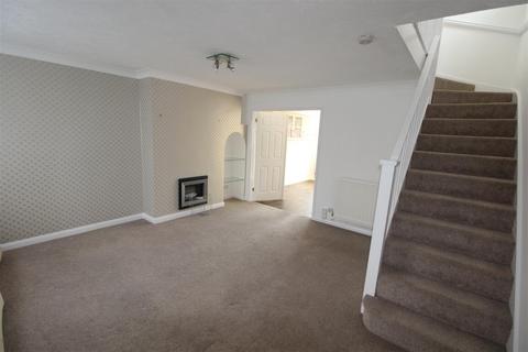 3 bedroom semi-detached house to rent, Buchanan Court, Borehamwood WD6