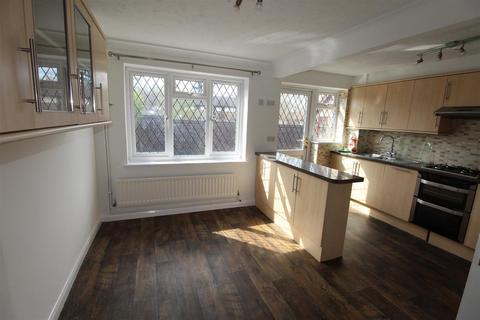 3 bedroom semi-detached house to rent, Buchanan Court, Borehamwood WD6