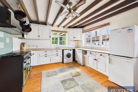 3 bedroom detached house for sale, West Street, Muston