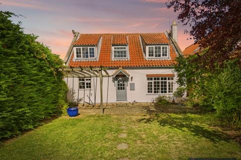 3 bedroom detached house for sale, West Street, Muston