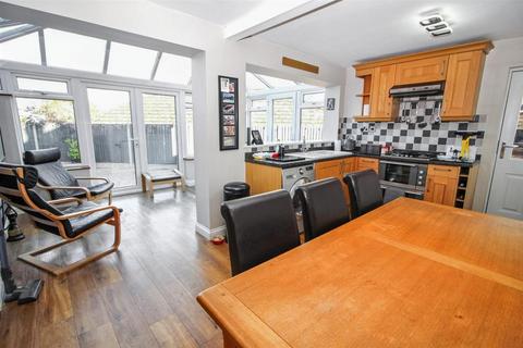 3 bedroom semi-detached house for sale, Great Barford MK44