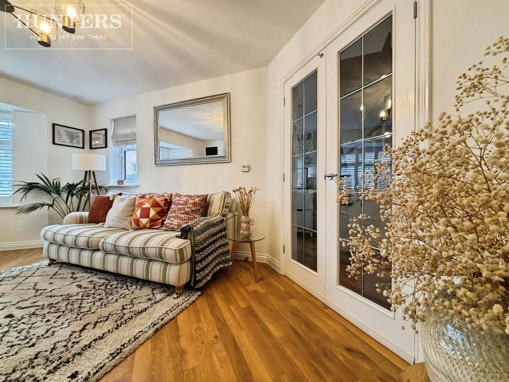 Pbox-living room-332825.jpeg