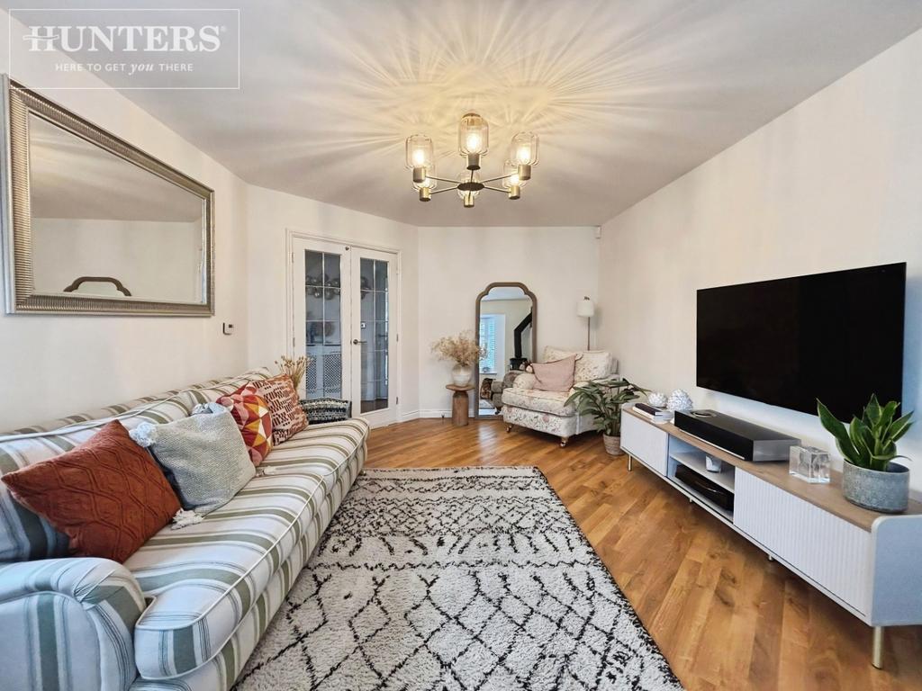 Pbox-living room-332825.jpeg