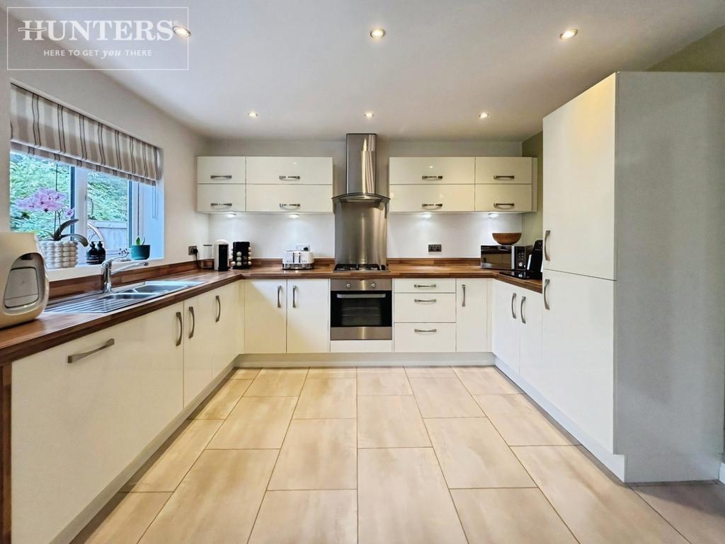 Pbox-kitchen-332825.jpeg