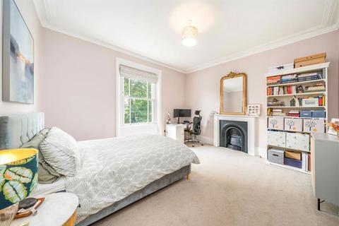 2 bedroom flat for sale, Eltham Road, London SE12
