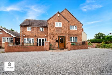 4 bedroom detached house for sale, Main Street, Harworth, Doncaster, DN11