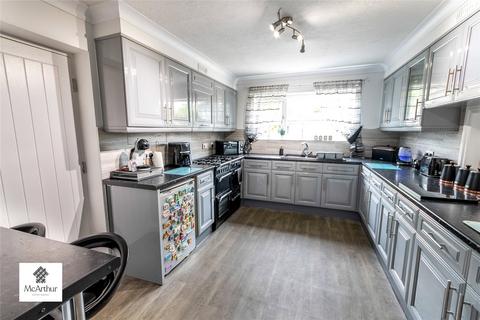 4 bedroom detached house for sale, Main Street, Harworth, Doncaster, DN11