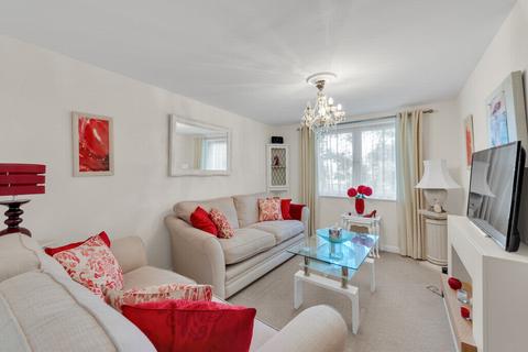 2 bedroom flat for sale, Collynson House, Ellis Close, Eltham, SE9