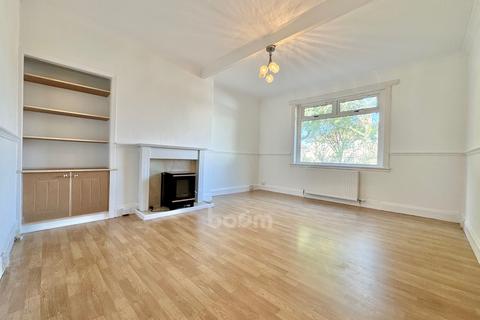 70 Clark Drive, Irvine, KA12 0LB