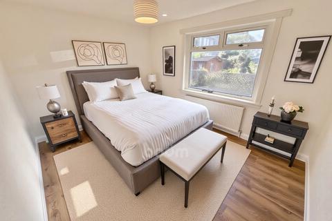 70 Clark Drive, Irvine, KA12 0LB