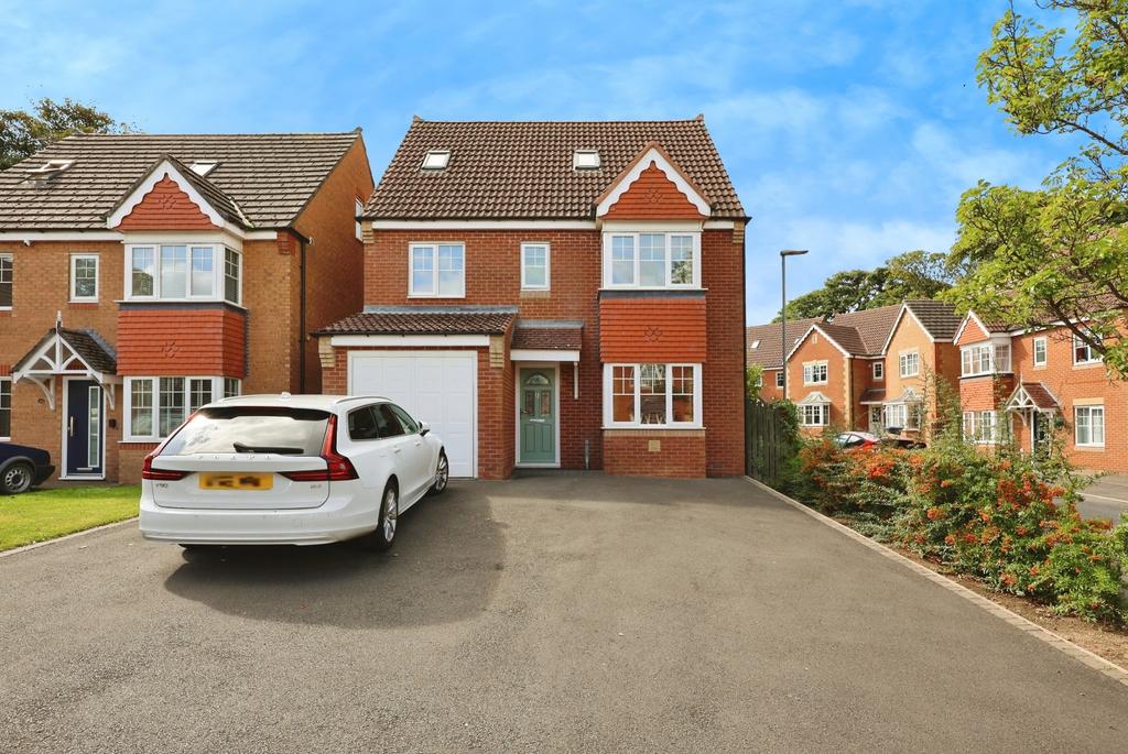 Pbox-front of house-333422.JPG