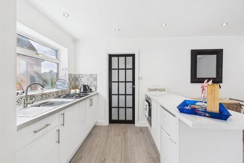 1 bedroom bungalow for sale, Bempton Oval, Bridlington