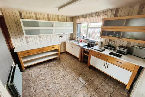 3 bedroom end of terrace house for sale, Grange Avenue , Misterton, Doncaster