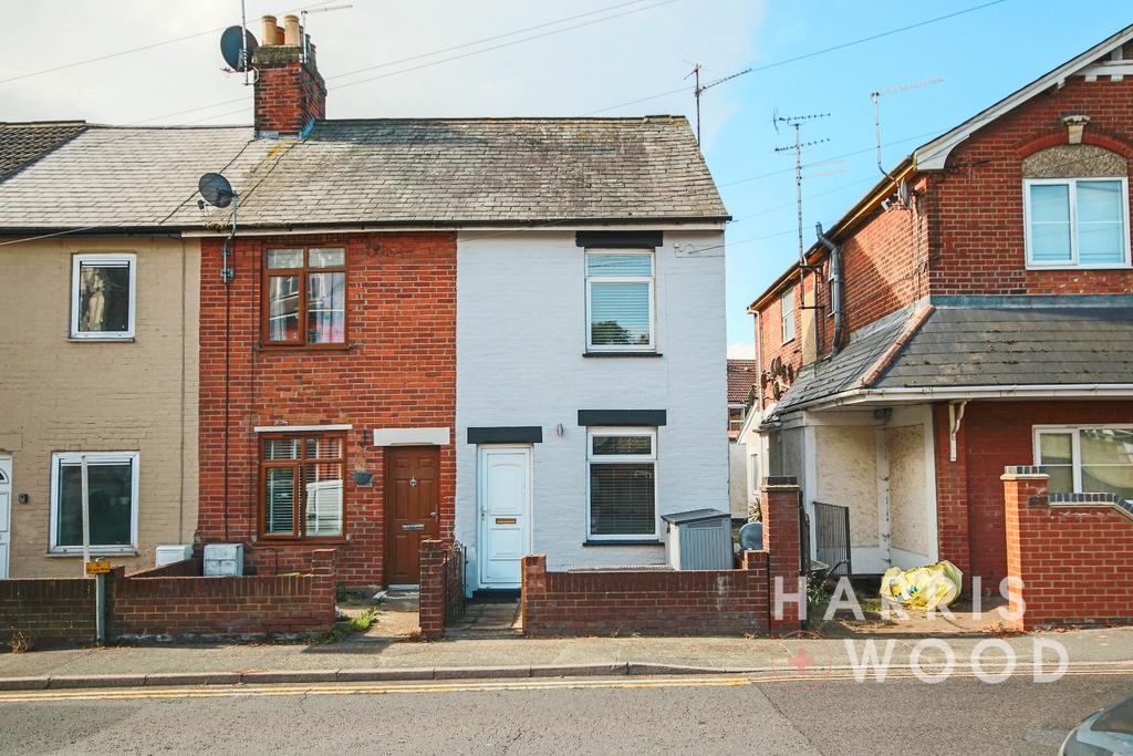 Military Road, Colchester, Essex, CO1 2 bed end of terrace house - £210,000